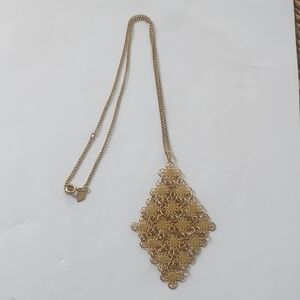 Vintage Sarah Cov Elegant Gold Tone Filigree Necklace
